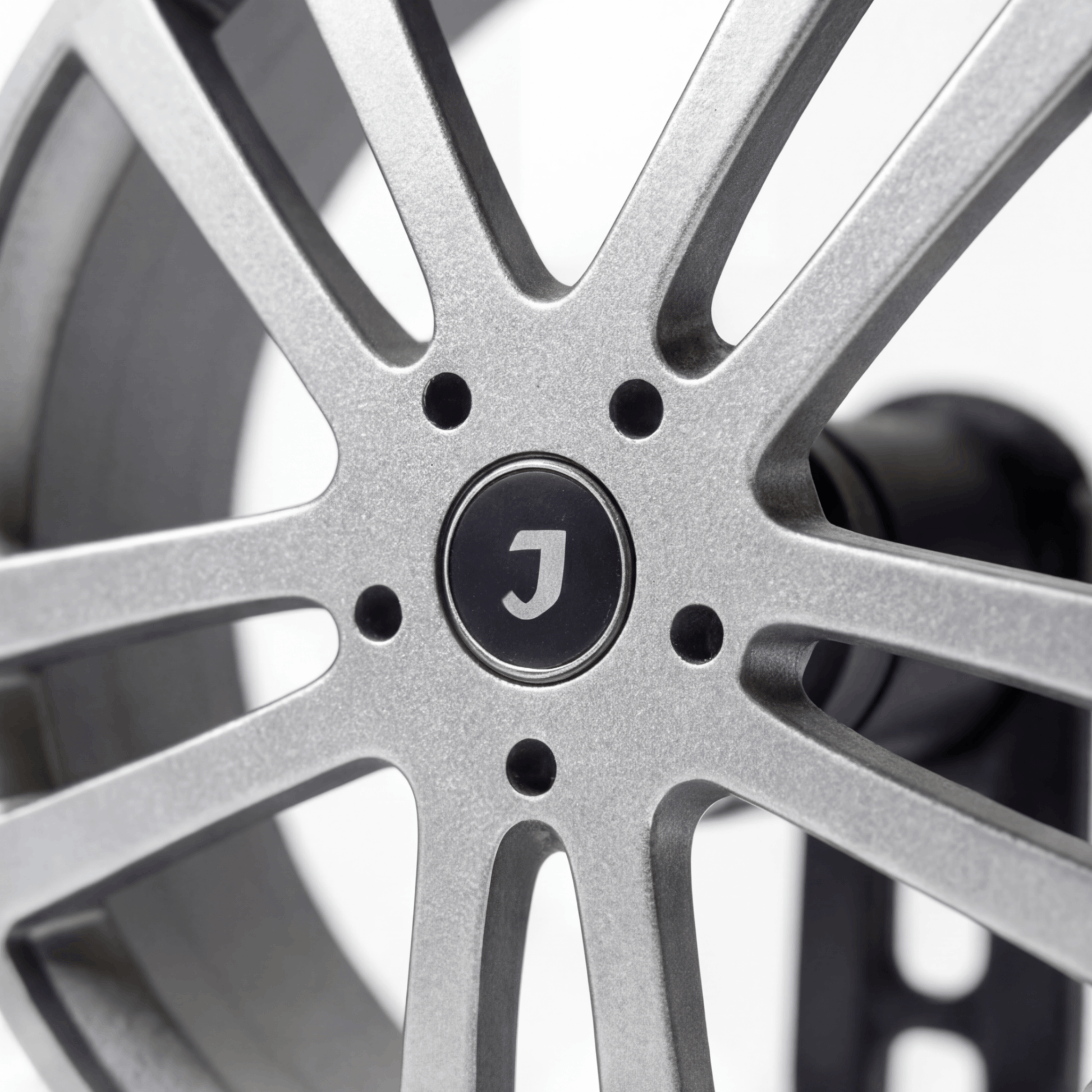 Dezent TZ | Silver Edition